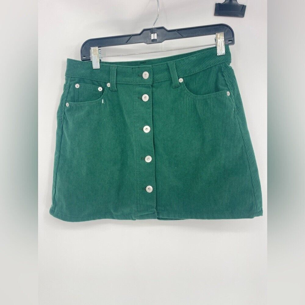 No boundaries,‎ green corduroy skirt, size 9